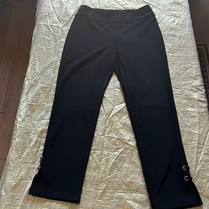 🌈☀️J.RIBKOFF SZ8 ELASTIC AT WAIST CAN MATCH WITH ANY COLOURED TOPS.